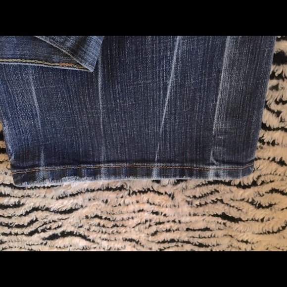 🔆SOLD🔆 bebe Jeans w/ embroiled back pockets - Picture 10 of 13